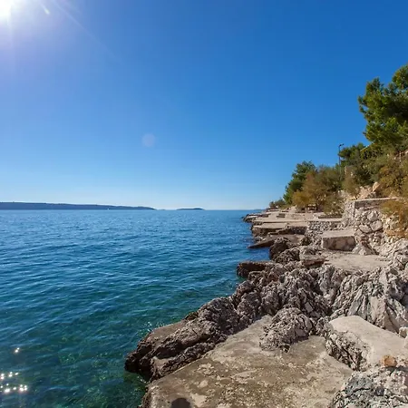 펜션 Beachfront House With Hot Tubrastici, Ciovo - 18478 *