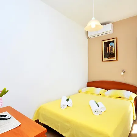 펜션 Beachfront House With Hot Tubrastici, Ciovo - 18478 *