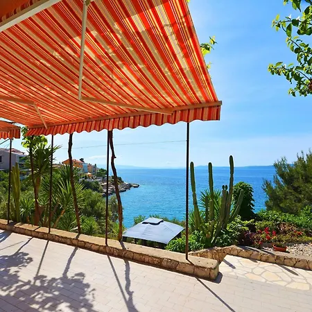 Beachfront House With Hot Tubrastici, Ciovo - 18478 트로기르