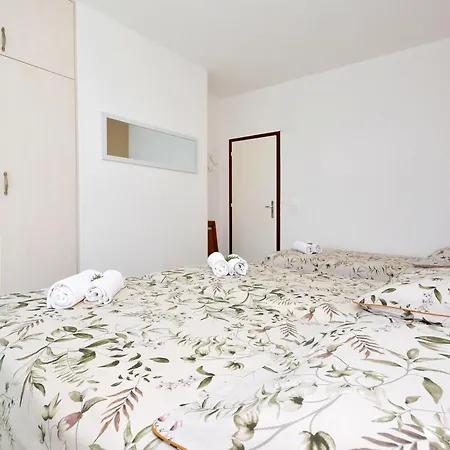 펜션 Beachfront House With Hot Tubrastici, Ciovo - 18478